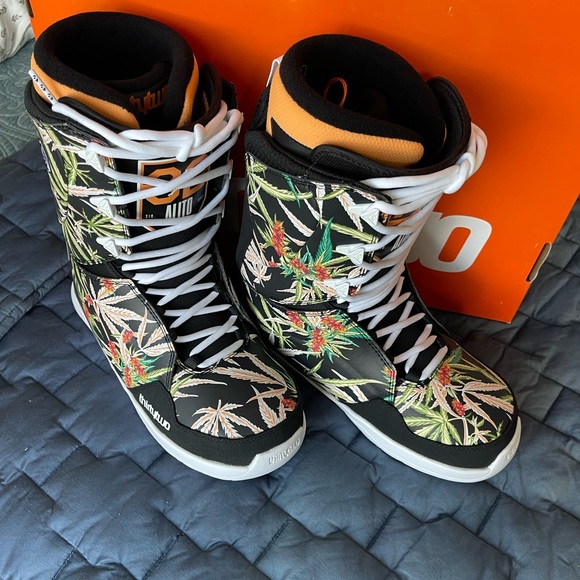 thirtytwo Lashed Alito Snowboard Boots - Picture 9 of 11